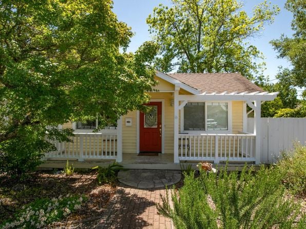 195 W Macarthur Street - Photo 1