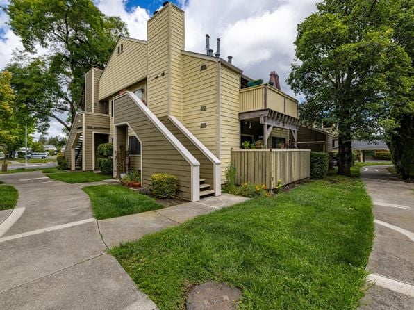 295 Enterprise Drive - Photo 1