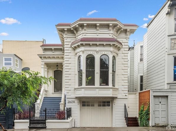 2609 Pine St - Photo 1