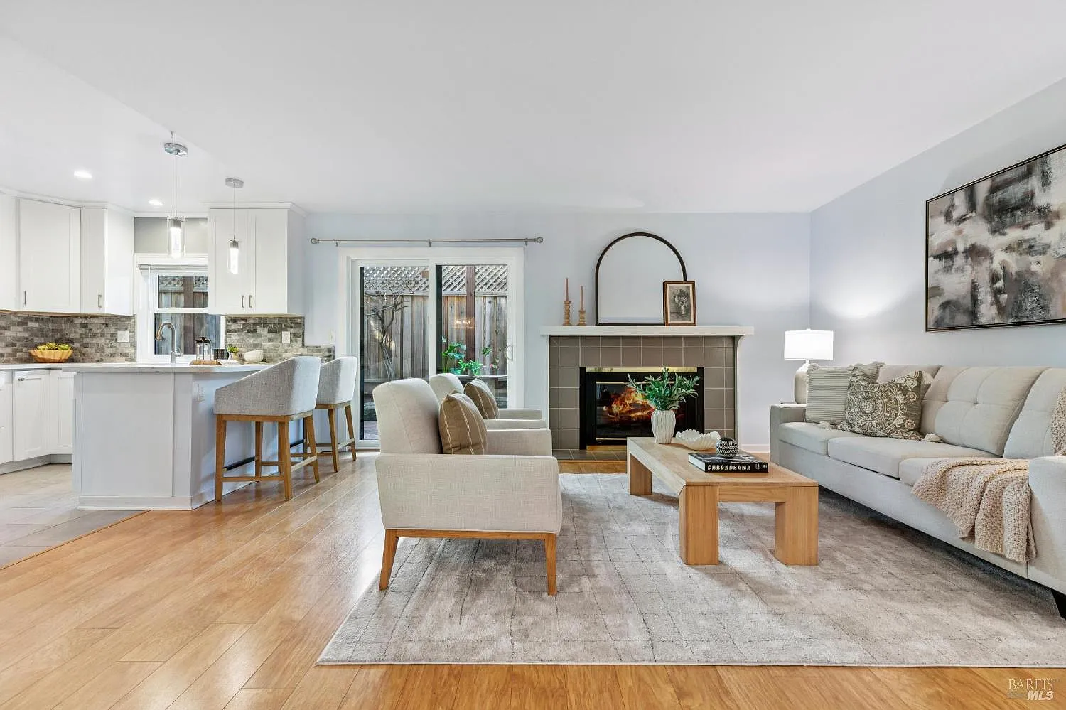 818 2nd Street W - Photo 1