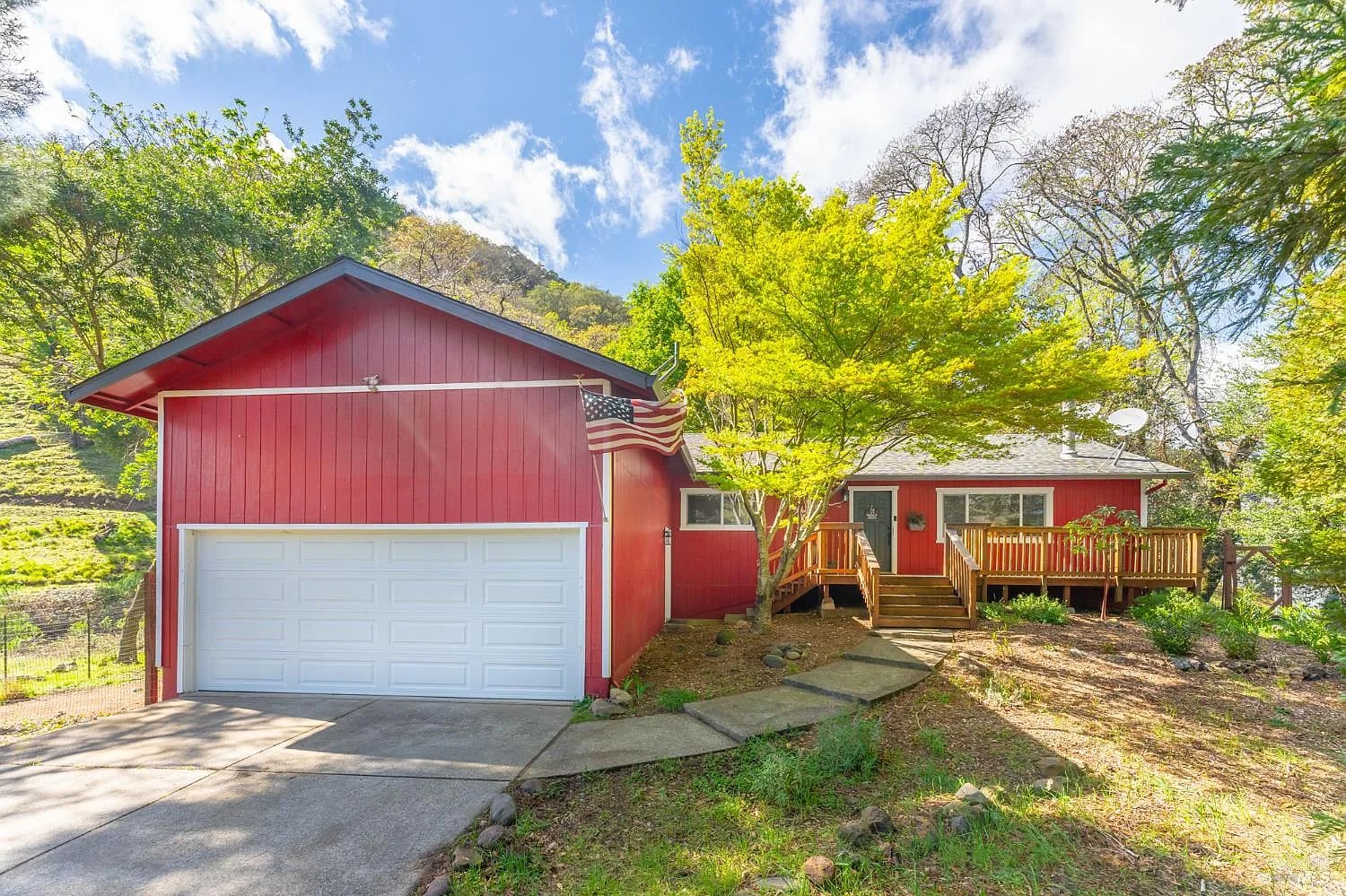 132 Ridgecrest Drive - Photo 1