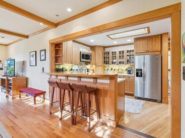 1143 Hudson Avenue - Photo 1