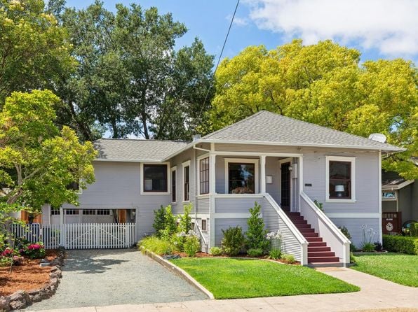 521 Patchett Street - Photo 1