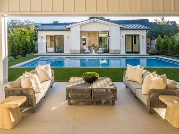 1547 Allyn Avenue - Photo 1