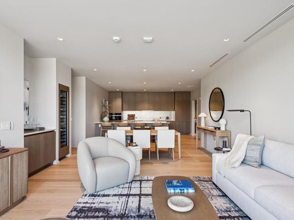 171 Sawmilll Circle #203 - Photo 1