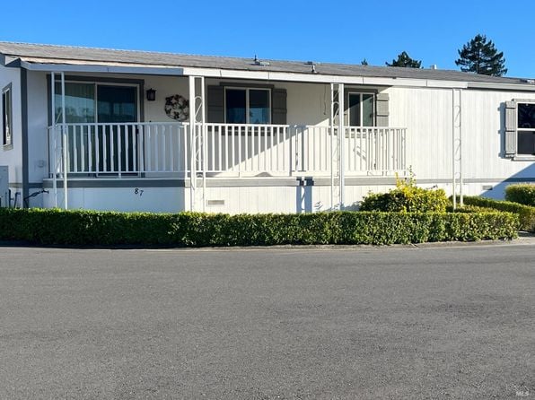 87 Blue Jay Drive - Photo 1