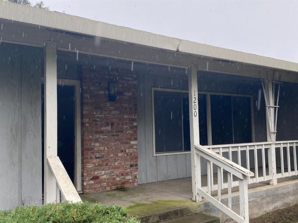 1200 Apple Tree Court - Photo 1