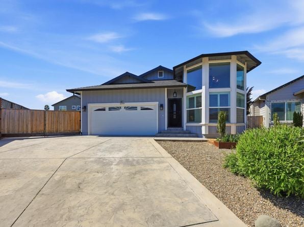 1640 Jenna Place - Photo 1