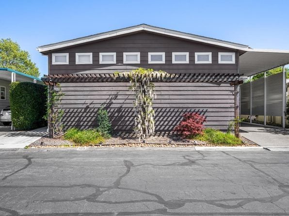 106 Shamrock Circle - Photo 1