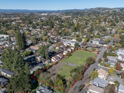 1055 Wright Street - Photo 1