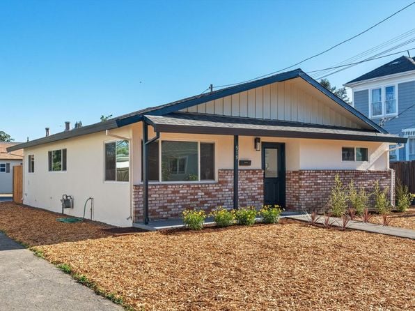 519 7th Street - Photo 1