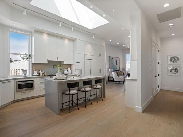1502 Golden Gate Ave - Photo 1