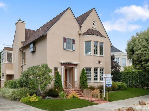 2720 Lake Street - Photo 1