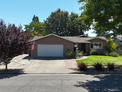1605 Sequoia Street - Photo 1