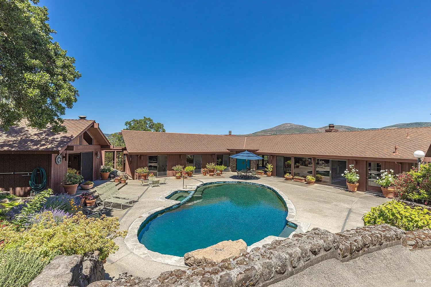 2231 1st Avenue - Photo 1