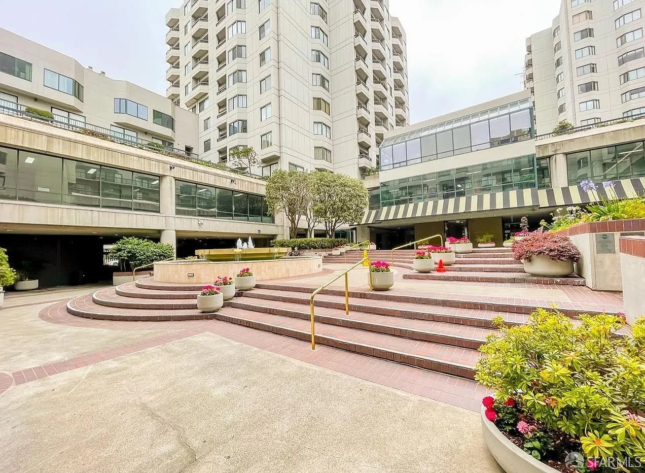 601 Van Ness Ave APT 347 - Photo 1