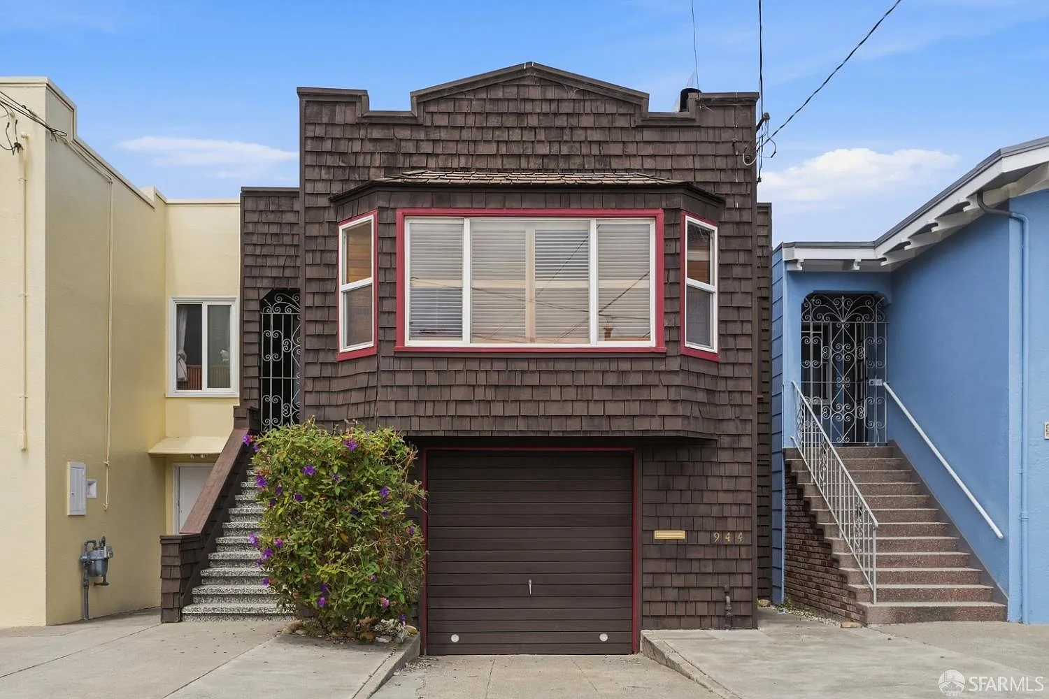 944 Madrid St - Photo 1