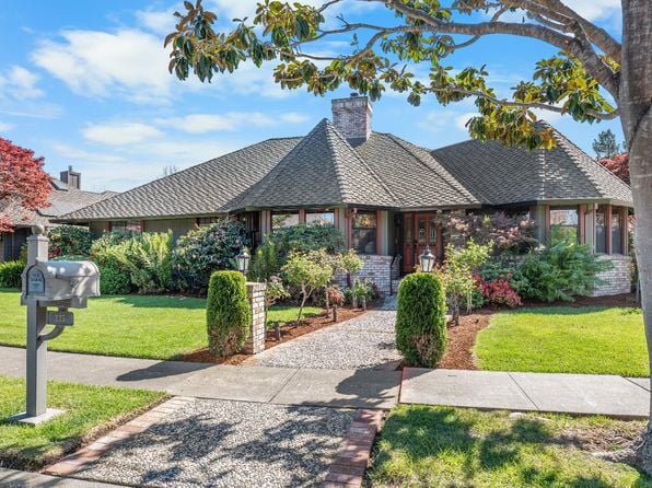 335 Davila Court - Photo 1