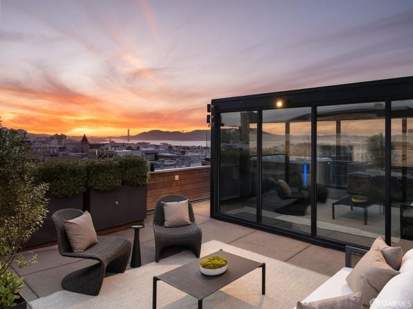 1440 Jackson St - Photo 1