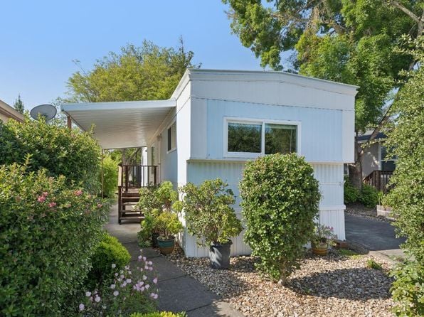 266 Spanish Flag Way - Photo 1