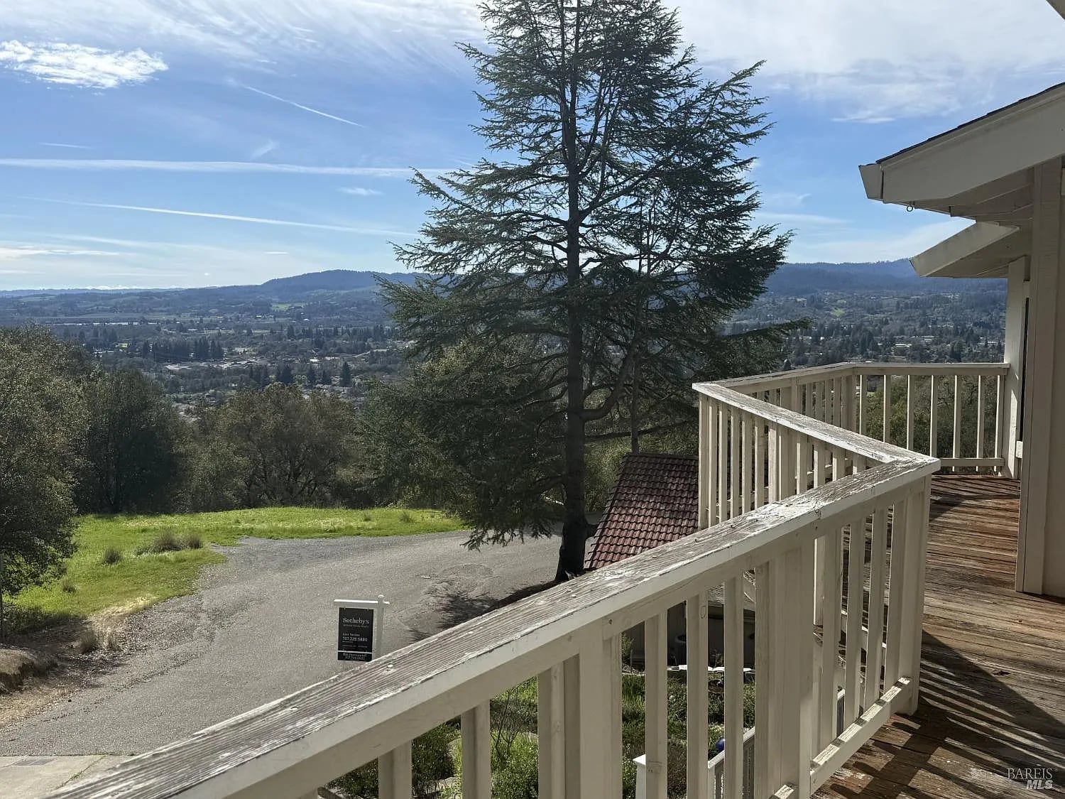 936 Valley View Drive - Photo 1