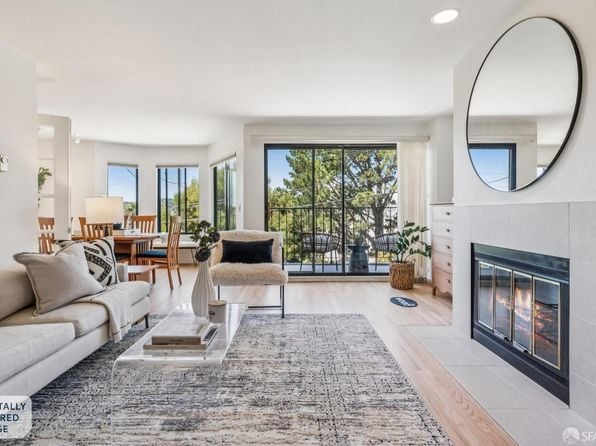 1063 Carolina St - Photo 1