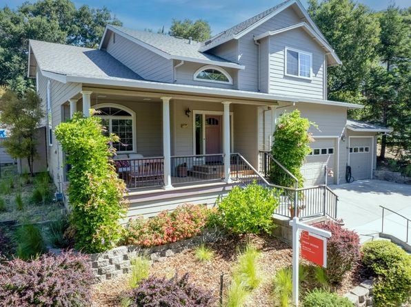 230 Clear Ridge Drive - Photo 1