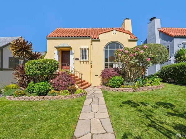 374 San Benito Way - Photo 1