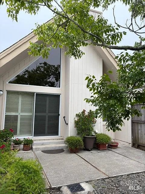 630 Lobelia Court - Photo 1