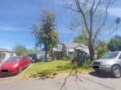 2076 Wilkins Ave - Photo 1