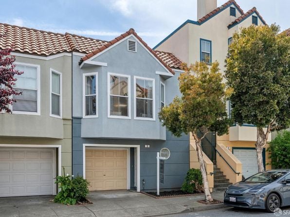 9 Lydia Ave - Photo 1