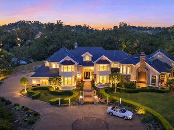 9988 Troon Court - Photo 1