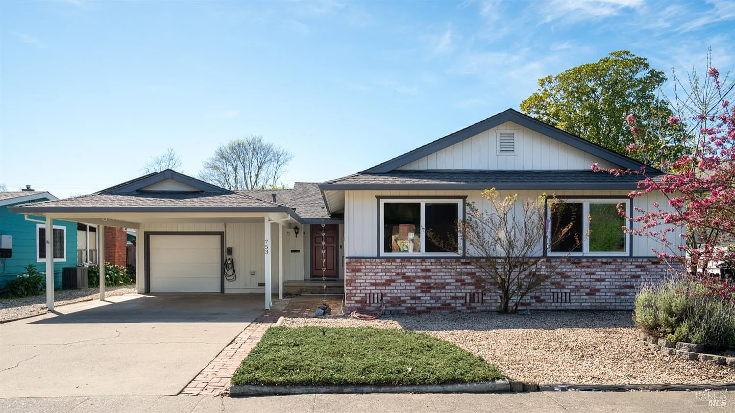 753 Nebraska Drive - Photo 1