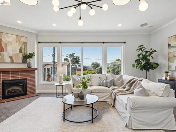 2 Westgate Dr - Photo 1