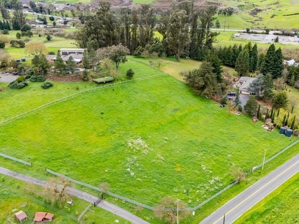 1226 Madrone Avenue - Photo 1