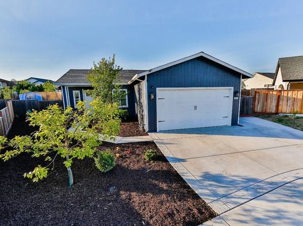 1331 Ridgecrest Court - Photo 1