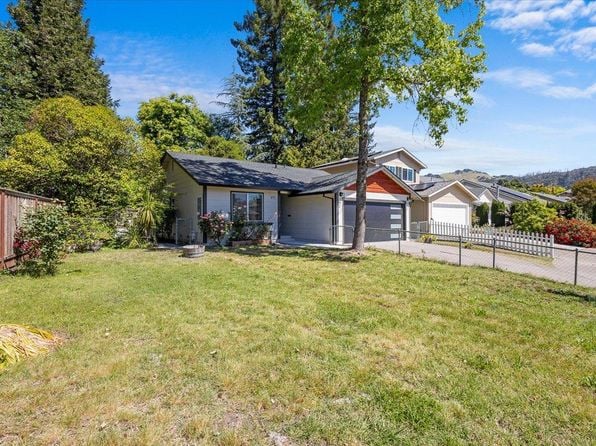 4911 Oak Park Way - Photo 1