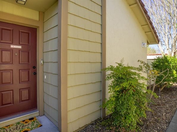 240 Park Place Drive - Photo 1