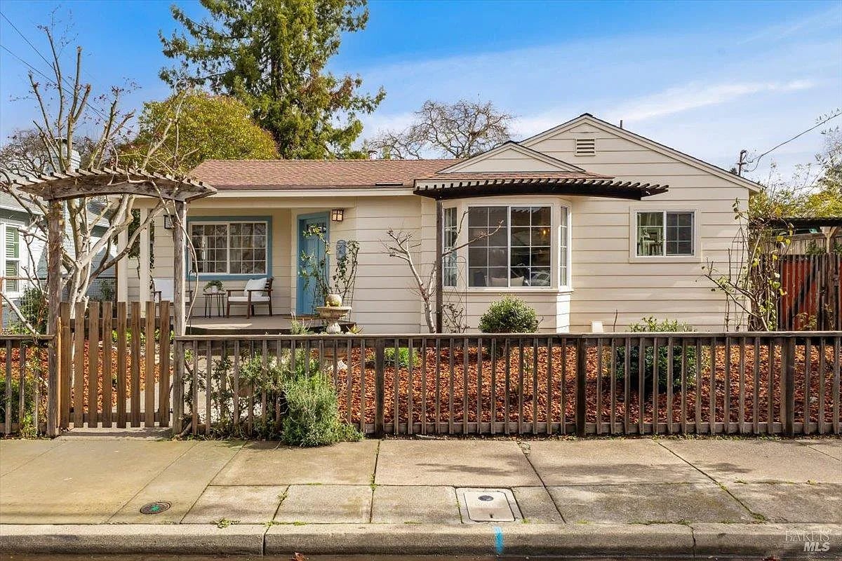 1804 - 1806 Beaver Street - Photo 1