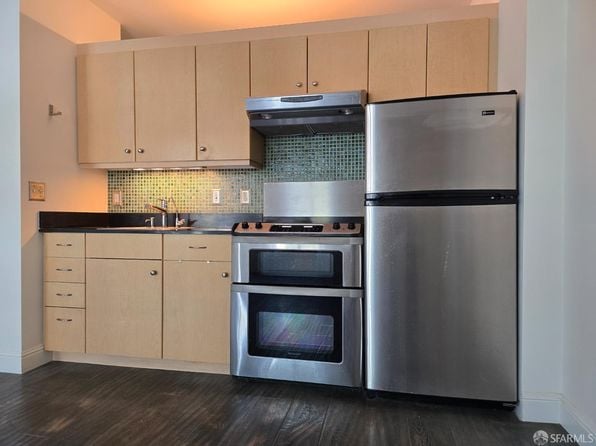 140 S Van Ness Ave #341 - Photo 1