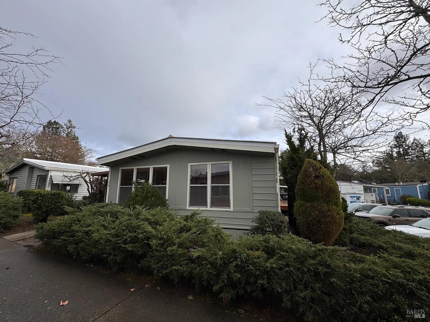 173 Brookview Court - Photo 1