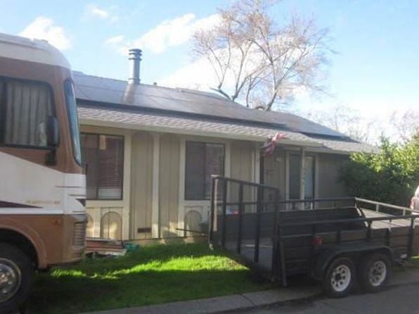 2346 W College Ave - Photo 1