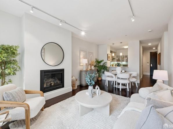 1355 Pacific Ave #204 - Photo 1