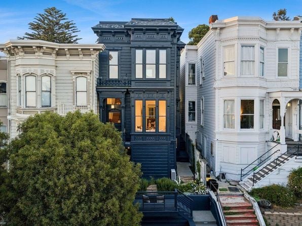 2148 Pine St - Photo 1