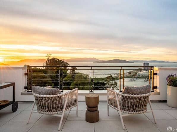 37 Meadow Dr Unit 3 - Photo 1