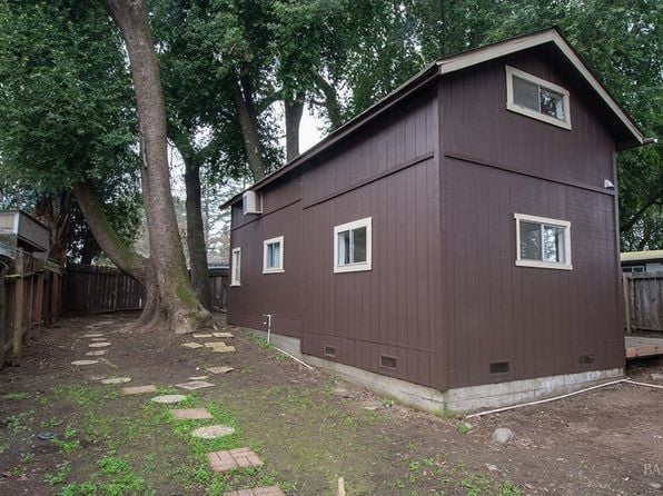 18089 Riverside Drive - Photo 1