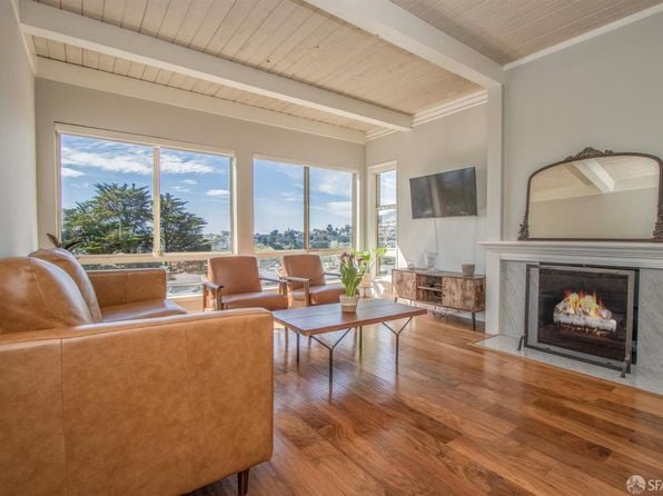 990 Duncan St APT 302G - Photo 1