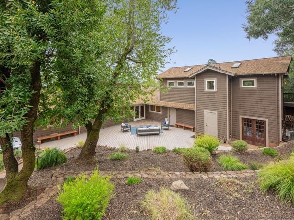 2016 Park Vista Court - Photo 1