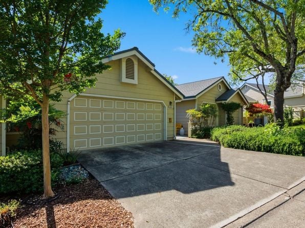 2003 Stonefield Lane - Photo 1