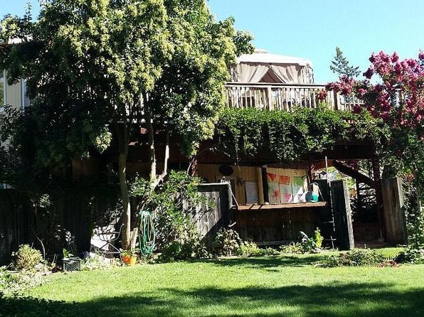 209 Hummingbird Ct - Photo 1